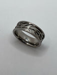 Leaf inlay channel titanium ring core